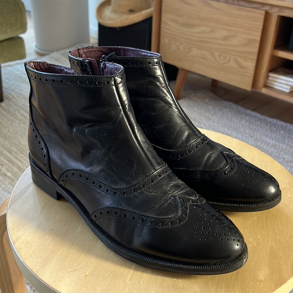 Genuine Spanish leather boots, worn once!